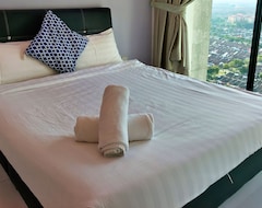 Hotel Luxe Suites At Skyloft (Johor Bahru, Malaysia)