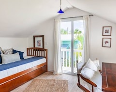 Otel Unique Beach Cottage, 100 Steps To The Water.open Space, Elegant And Comfortable (Vero Beach, ABD)
