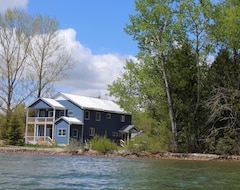 Entire House / Apartment Loving Life At The Lake (Black River, USA)