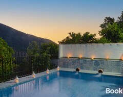 Cijela kuća/apartman Charming 4-bed Home Benamahoma - Pool Fireplaces (Benamahoma, Španjolska)