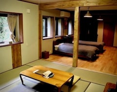 Khách sạn Spa Lodge Redwood Inn (Nagano, Nhật Bản)