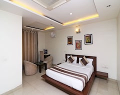 Hotel OYO 15503 Corporate House (Gurgaon, India)