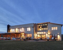 Casa/apartamento entero Entertaining Home With 180 Degree Views Of The Rocky Mountains. (Cochrane, Canadá)