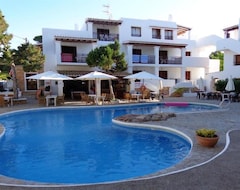 Hotel Los Pinares I (Ibiza, Spain)