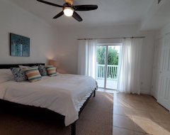 Toàn bộ căn nhà/căn hộ Luxurious Villa 2 Bedroom / 2 Bath (Bailey Town, Bahamas)