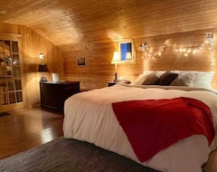 Hele huset/lejligheden Cottage By River Falls With Hot Tub & Sauna (Amherst, Canada)