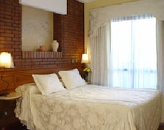 Khách sạn Reina Victoria Suites & Towers (Mendoza City, Argentina)