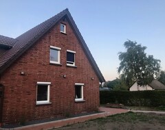 Entire House / Apartment Apartments Möwe - Apartment Upper Floor With Lake View (Lembruch, Germany)