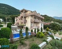 Koko talo/asunto Apartments Harmony (Kotor, Montenegro)