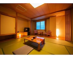 Casa/apartamento entero Japanese-style Room 10 Tatami Mats Without Bath, Non-smoking | Basic Breakfast Included Late Check-in Ok One Day With A Hot Menu From The Morning ... (Ashibetsu, Japón)