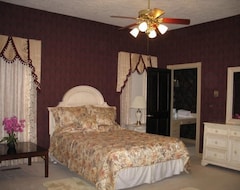 Hotel Spruce Hill Inn & Cottages (Mansfield, USA)