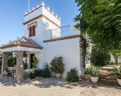 Hele huset/lejligheden Villa Del Manzano, Complete Villa With Pool Just 15 Minutes From Seville (Villanueva del Ariscal, Spanien)