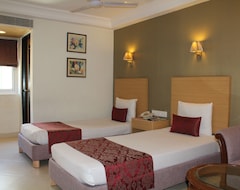 The Lotus Apartment Hotel, Burkit Road (Chennai, India)
