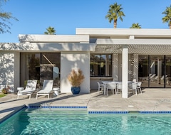 Hele huset/lejligheden Contemporary Villa On Premier Golf Course In Indian Canyons With Lush Grounds, Pool And Spa (Palm Springs, USA)