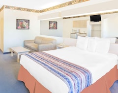 Khách sạn Microtel Inn and Suites by Wyndham Fond Du Lac (Fond du Lac, Hoa Kỳ)