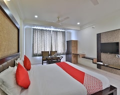 Oyo 35376 Hotel Gangotri (Bharuch, Indien)