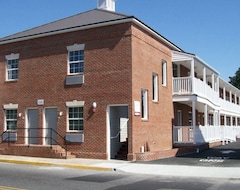Khách sạn Crimson Inn (Bridgewater, Hoa Kỳ)