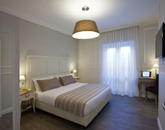 Khách sạn Seven Suites (Rome, Ý)