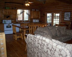 Casa/apartamento entero Cabin Creekside Amish Log (Black River Falls, EE. UU.)