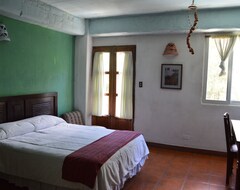 Hotel Eco Suites Uxlabil Guatemala (Guatemala City, Gvatemala)