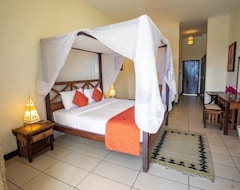Khách sạn Plus Creekside Hotel (Mombasa, Kenya)