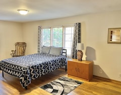Tüm Ev/Apart Daire Workforce Housing & Extended Stays - Spacious Home (East Cleveland, ABD)
