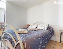 Toàn bộ căn nhà/căn hộ Cozy Home In Montmorillon With Wi-fi (Montmorillon, Pháp)