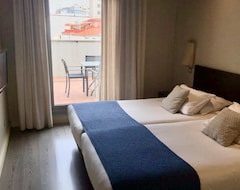 Hotel Suites Viena Plaza de España (Madrid, Spain)