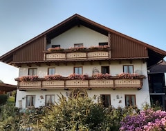 Khách sạn Magnificent Views Of The Chiemgau Alps, A Natural Spectacle Of A Special Kind (Eggstätt, Đức)