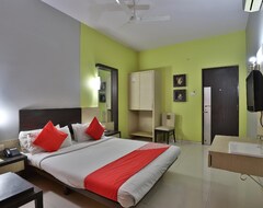 Oyo 40017 Hotel Excellency (Silvassa, India)