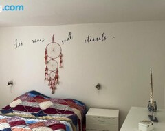 Koko talo/asunto 2 Bedrooms Appartement With Wifi At Charleroi (Charleroi, Belgia)