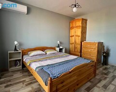 Koko talo/asunto Tristaen Apartament Park View (Targowishte, Bulgaria)