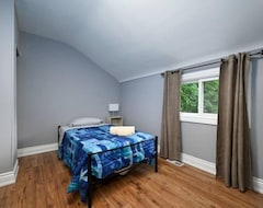 Toàn bộ căn nhà/căn hộ The Annex ; A Cosy 3 Bedroom Abode (Brantford, Canada)