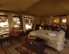 Khách sạn Larsens Camp (Isiolo, Kenya)