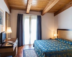 Hotelli Aris Hotel (Bellaria-Igea Marina, Italia)