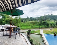 Khách sạn Shine River (Soreang, Indonesia)