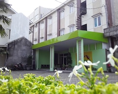 Khách sạn Dmadinah Residence@gentan (Surakarta, Indonesia)