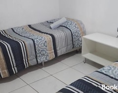 Entire House / Apartment Cs 3 Qts, Brasilia, Taguatinga. (Brasília, Brazil)