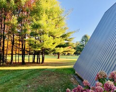 Casa/apartamento entero Renovated Cozy A-frame On The 17th Hole With Private Access To Ossipee Lake! (Center Ossipee, EE. UU.)