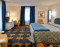 Khách sạn Hotel De La Poste (Cortina d'Ampezzo, Ý)