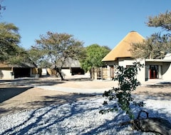 Hotel Okaukuejo Rest Camp (Outjo, Namibia)