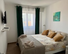 Hotel Apartment Zahtila With Sea View, Free Parking, Air Conditioning And Wifi. (Labin, Croatia)