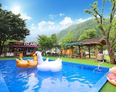 Hotel Island Cocoon Pension Gapyeong (Gapyeong, Sydkorea)