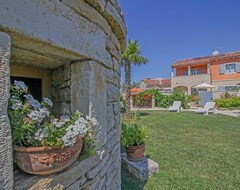 Hele huset/lejligheden Very Comfortable Villa With Pool And Top Equipment, Peaceful Location (Kanfanar, Kroatien)