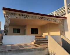 Toàn bộ căn nhà/căn hộ 3 Bedroom Beach House In Chicxulub Port, Yucatan (Tixkokob, Mexico)