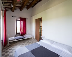 Cijela kuća/apartman Enticing Apartment In Ascoli Piceno With Sauna (Acquaviva Picena, Italija)