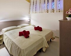 Hotel Bungalow In Caorle With Garden Furniture (Caorle, Italy)
