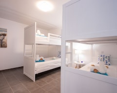Cijela kuća/apartman Brand New Villa W/ Private Heatable Pool, 2 Jacuzzis, Games Room & Sea View (São Bartolomeu de Messines, Portugal)