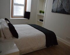 Koko talo/asunto Clean & Stylish City Centre Apartment (Perth, Iso-Britannia)