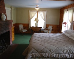 Khách sạn Woodbound Inn (Rindge, Hoa Kỳ)